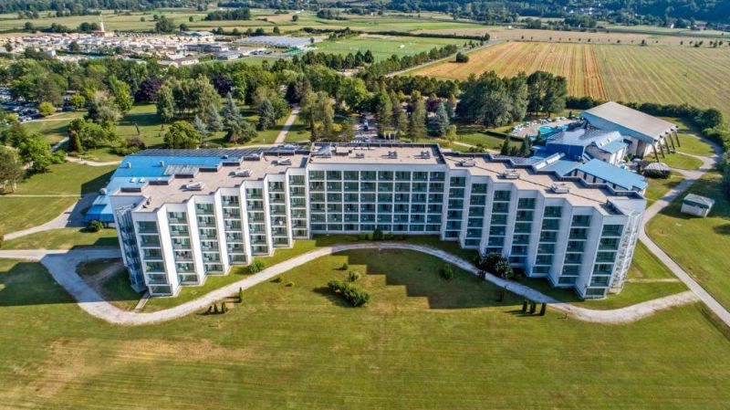 Come ospiti dell'Hotel Terme godrete dell'accesso alla Čatež Thermal Riviera che copre più di 10.000 metri quadrati di specchi d'acqua
